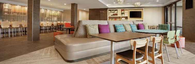 Lobby Home2 Suites by Hilton Warminster Horsham