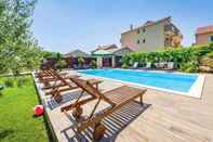 Swimming Pool Apartments Bozena