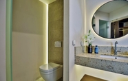 Toilet Kamar 6 Wave Resort