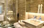 In-room Bathroom 5 Jumeirah Living Guangzhou - Residences