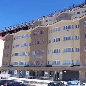Apartamentos Arttyfal 1, Hotel Todosierranevada -Zona Baja - Junto a los telecabinas