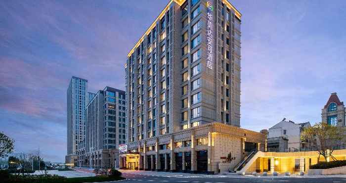 Exterior Ramada Encore by Wyndham Wuhan Caidian