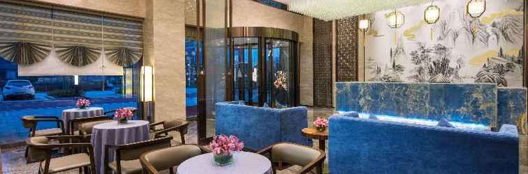 Lobby Ramada Encore by Wyndham Wuhan Caidian