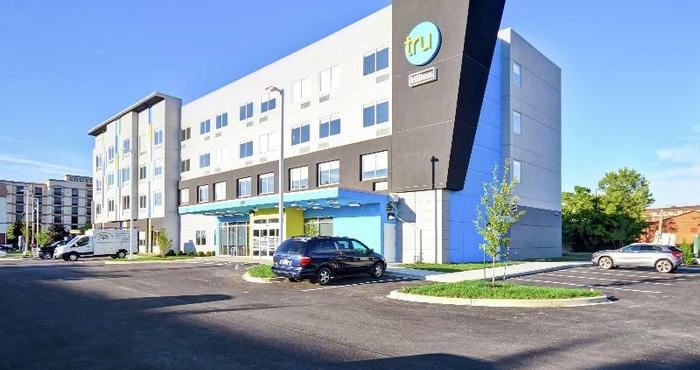 Exterior Tru by Hilton Louisville  Airport