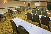 Dewan Majlis Wingate by Wyndham Youngstown