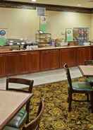 RESTAURANT Country Inn & Suites by Radisson, Youngstown West, OH