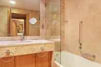 In-room Bathroom F5 Vila Sol by Garvetur