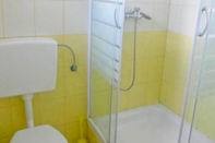 In-room Bathroom Apartments Matovina