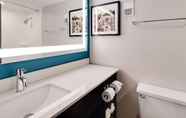 In-room Bathroom 3 Best Western Plus Augusta Hotel