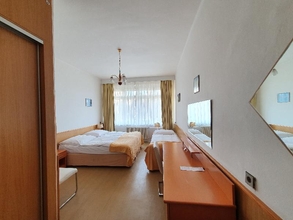 Bilik Tidur 4 Hotel Jana / Pension Domov Mladeze