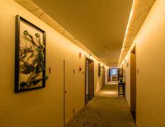 Lobby 2 Theme Hotels & Resorts (Chunxi Taikoo Li)