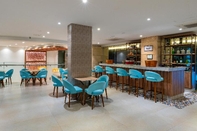 Bar, Kafe, dan Lounge Hotel Samawi