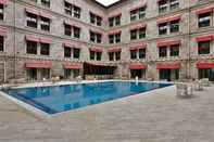 Swimming Pool Sapphire Hotel Zagulba