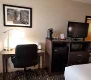Bedroom 2 Country Inn & Suites by Radisson Auburn IN