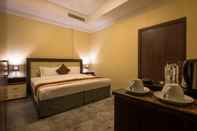 Bedroom Lahoya Hotel Suites