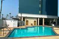 Swimming Pool Staybridge Suites Long Beach (DO NOT USE)