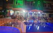 Swimming Pool 7 Semt Luna Beach Hotel