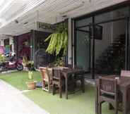 Common Space 2 Kama Bangkok Boutique Bed & Breakfast