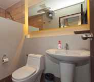 In-room Bathroom 7 Kama Bangkok Boutique Bed & Breakfast