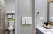 In-room Bathroom 3 Quality Inn Kettleman City Near Hwy 41