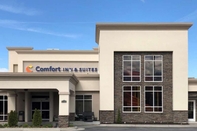 Exterior Comfort Inn Suites Logan