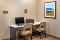 Functional Hall Comfort Inn Suites Logan