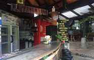 Bar, Kafe, dan Lounge 5 Rin Beach Resort