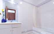 Toilet Kamar 6 Cabanas Beach Apartment by My Choice