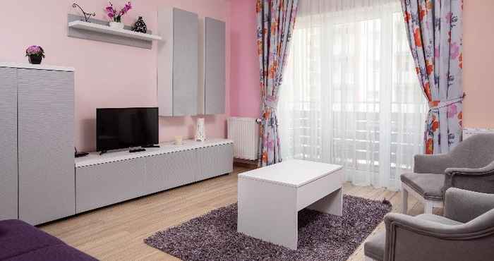 Ruang Umum Brasov Holiday Apartments - Magenta