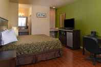 Bedroom Americas Best Value Inn Jourdanton Pleasanton