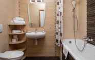 In-room Bathroom 7 Brasov Holiday Apartments - PANORAMIC 11