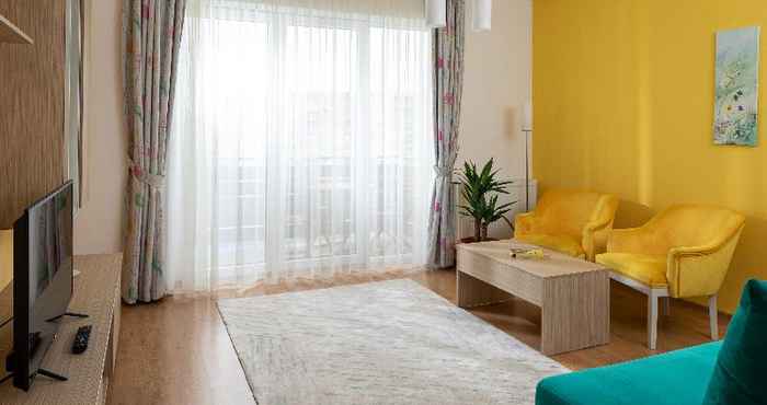 Bedroom Brasov Holiday Apartments - COLORS