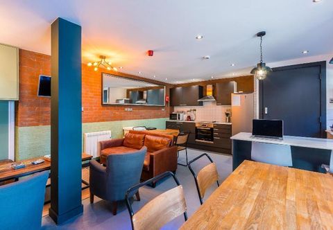 침실 Code Pod Hostel - The Loft