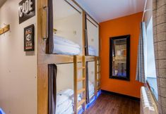 침실 7 Code Pod Hostel - The Loft