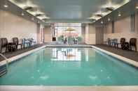 Swimming Pool Home2 Suites by Hilton Dayton Beavercreek