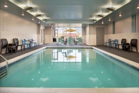 Hồ bơi Home2 Suites by Hilton Dayton Beavercreek