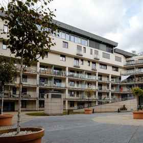 InPoint Luxury City Center Pool & Gym Apartments1 , 飯店克拉科夫