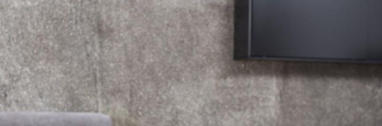 Lobi InPoint Luxury City Center Pool & Gym Apartments