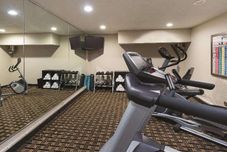 ห้องออกกำลังกาย La Quinta Inn Suites By Wyndham Portland Nw