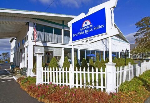 Exterior Americas Best Value Inn & Suites-Hyannis/Cape Cod