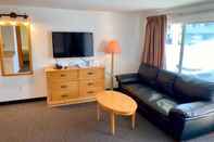 Ruang Umum Americas Best Value Inn & Suites-Hyannis/Cape Cod