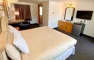 Bedroom 5 Americas Best Value Inn & Suites-Hyannis/Cape Cod