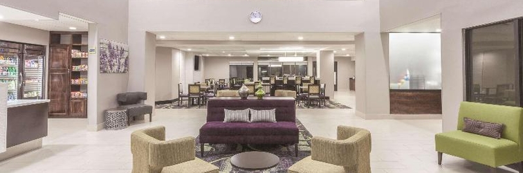 Lobby La Quinta Inn Suites By Wyndham Columbus North