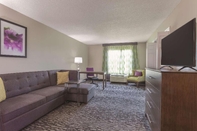 Common Space La Quinta Inn Suites By Wyndham Columbus North