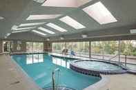 Swimming Pool La Quinta Inn Suites By Wyndham Orem University