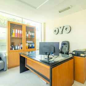 935 Bongo Residence1 , 飯店Gedung Serba Guna (GSG)