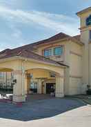 EXTERIOR_BUILDING La Quinta Inn Suites By Wyndham Alvarado