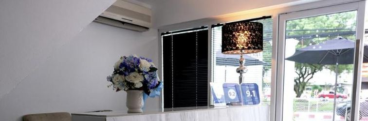 Lobi At 8 Thapae Take Me To Old City