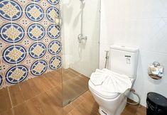 Lain-lain 7 At 8 Thapae Take Me To Old City