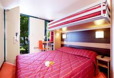 Bedroom 5 Premiere Classe Dunkerque Est Armbouts Cappel